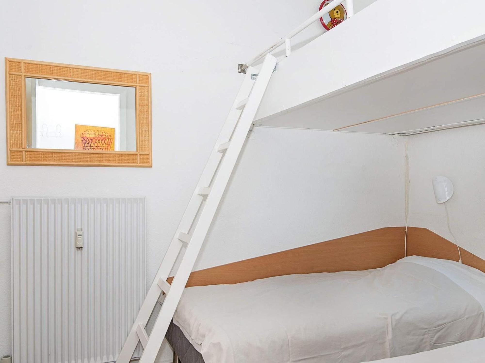 6 Person Holiday Home On A Holiday Park In Glesborg Extérieur photo